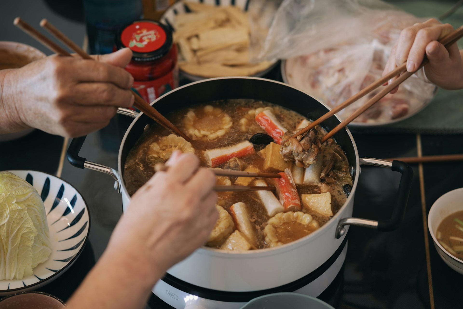 Building Bonds: How Family Traditions Around Food and Cooking Create Lasting Connections