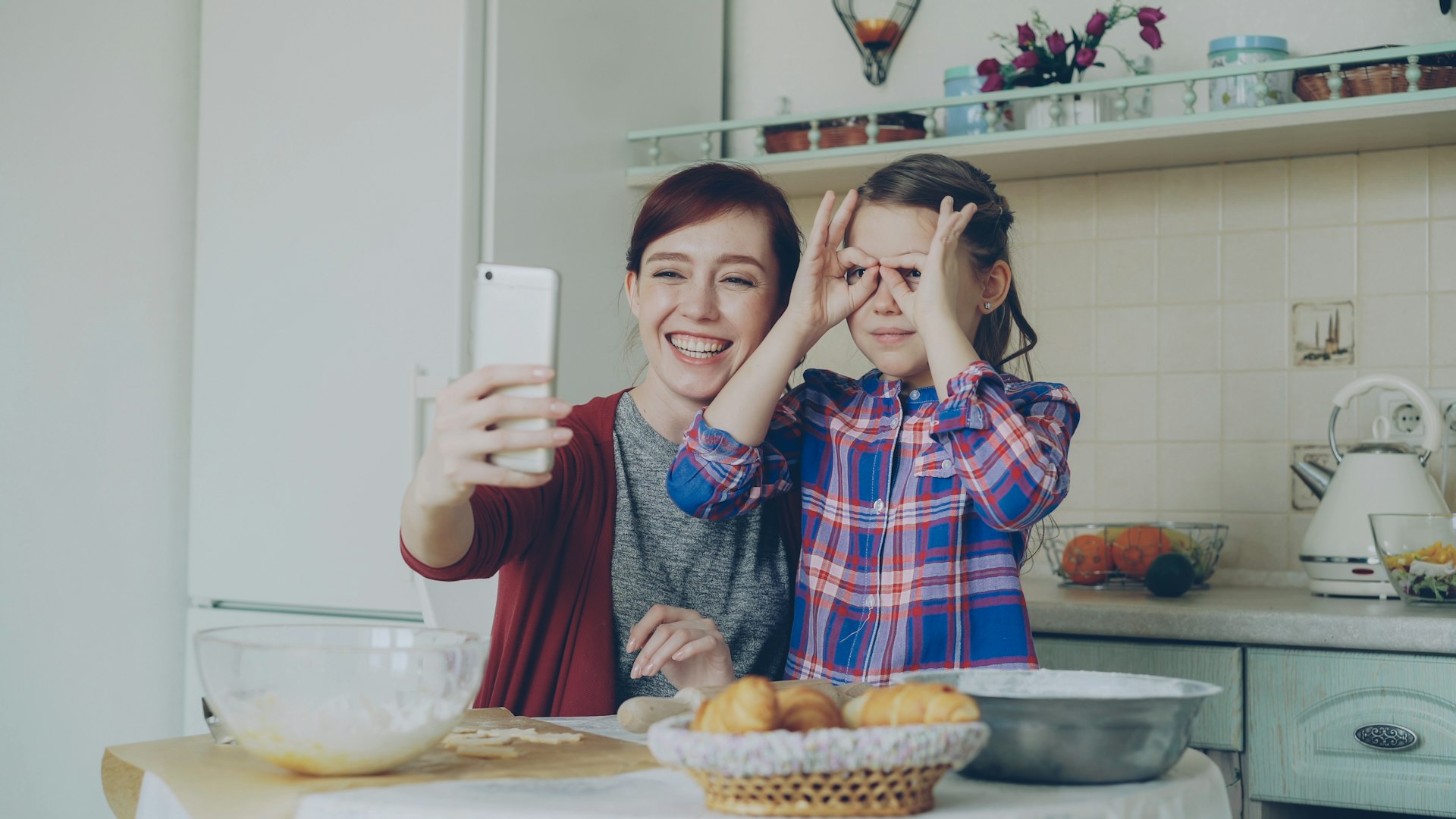 How Social Media Shapes, Strengthens, and Challenges Modern Family Relationships